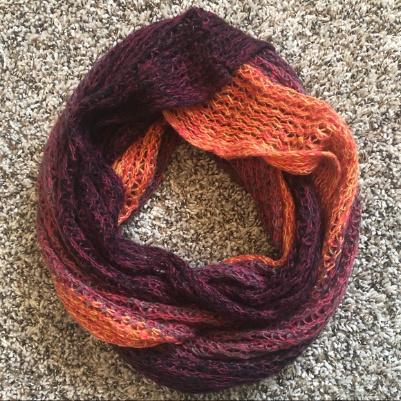 Unbranded Accessories - 🐲 2/$10 Infinity Scarf